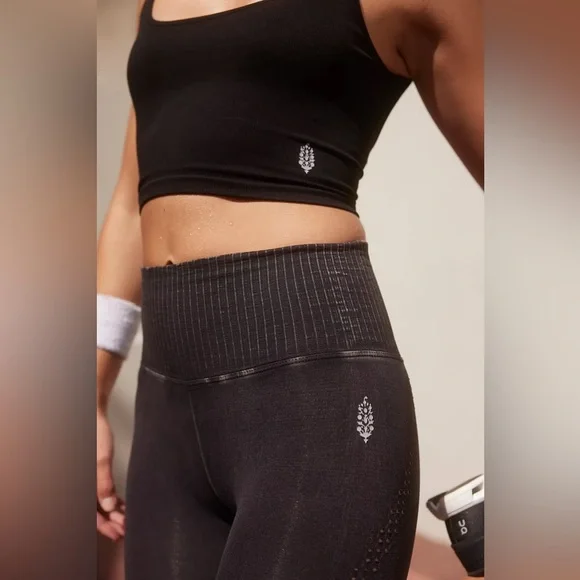 FREE PEOPLE | ✨NEW✨ High-Rise Good Karma Crop Leggings in Washed Black - Picture 3 of 5